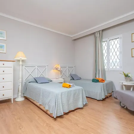 Rosalias House - Beautiful House With Jacuzzi And Free Wi-fi